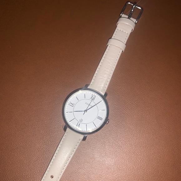 ❌SOLD❌Fossil Jacqueline Beige Leather Watch - Picture 6 of 6
